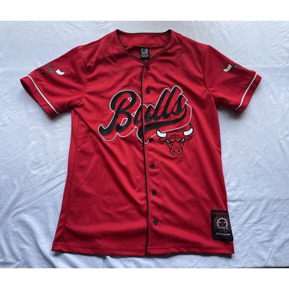 Chicago Bulls Button Up Jersey Mens Small Ultra Game NBA Red Shirt - Picture 1 of 10